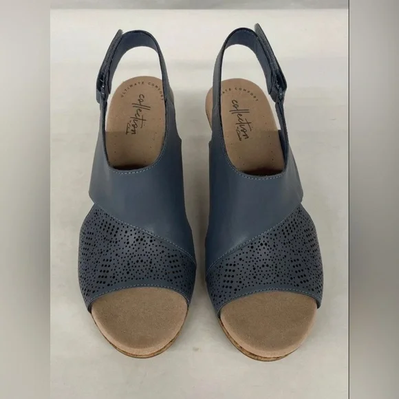 Clarks Women’s Lafley Joy Blue Grey Leather Wedge Strap Sandals Size 7.5W NEW - Picture 2 of 8
